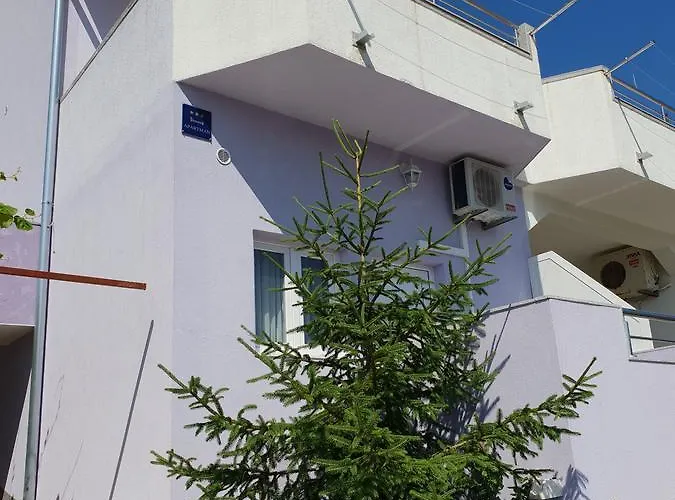 Apartments Sea Star Ivana