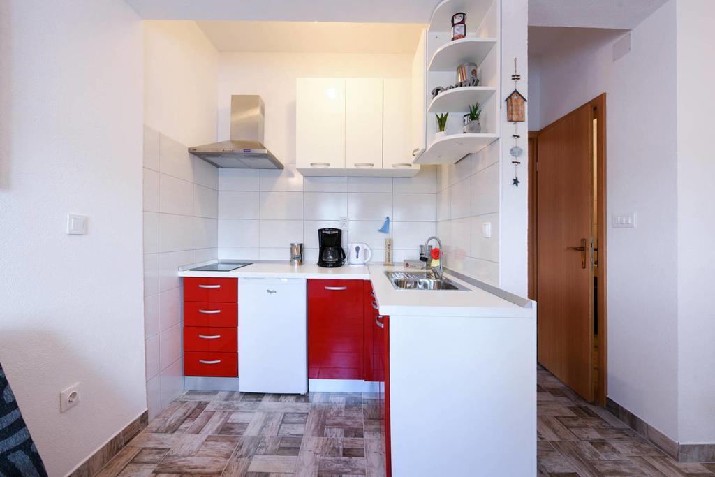 Sea Star Ivana Apartment Marina