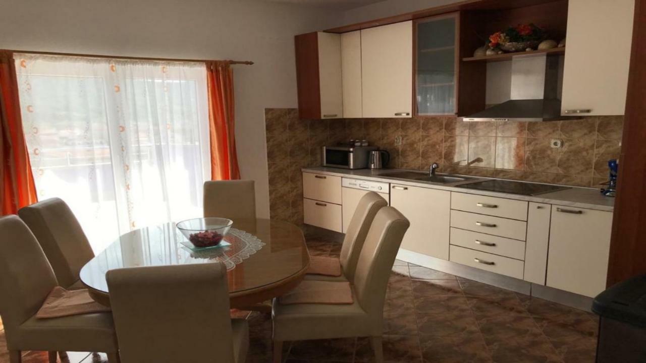 Sea Star Ivana Apartment